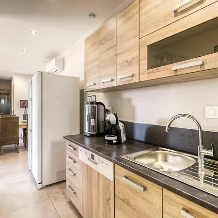 Appartement Climatisé Proche - Centre - Fr-1-816-24 *