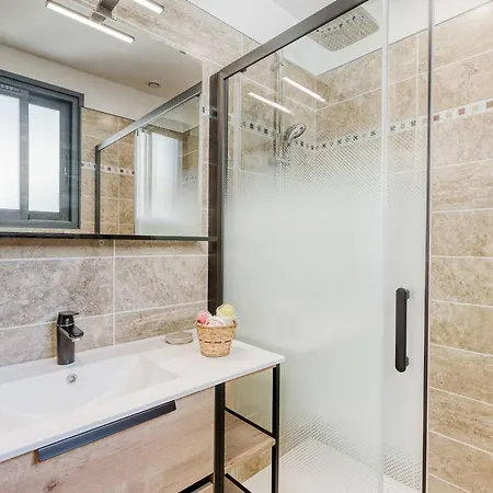 Appartement Climatisé Proche - Centre - Fr-1-816-24