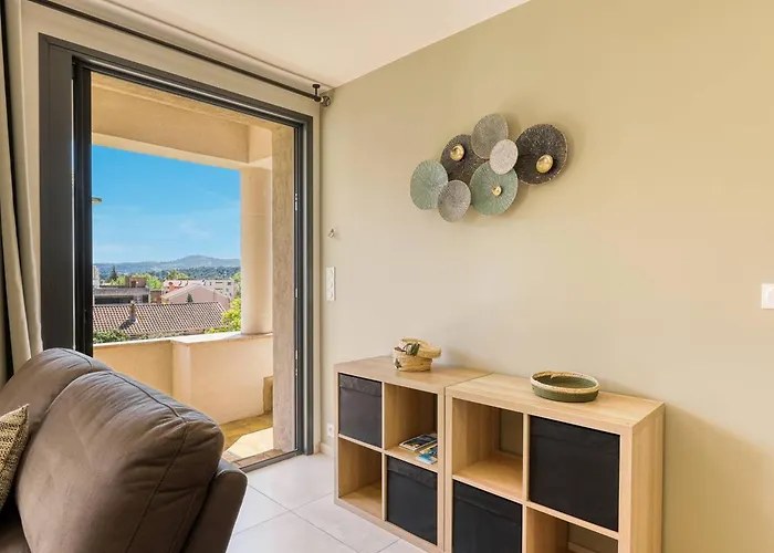 Apartman Climatise Proche Centre-ville Et - Fr-1-816-24 Le Lavandou