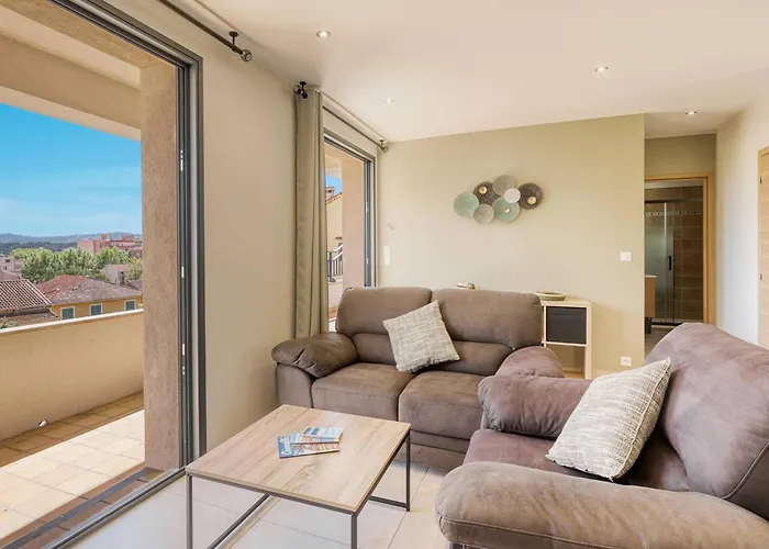 Climatise Proche Centre-ville Et - Fr-1-816-24 *